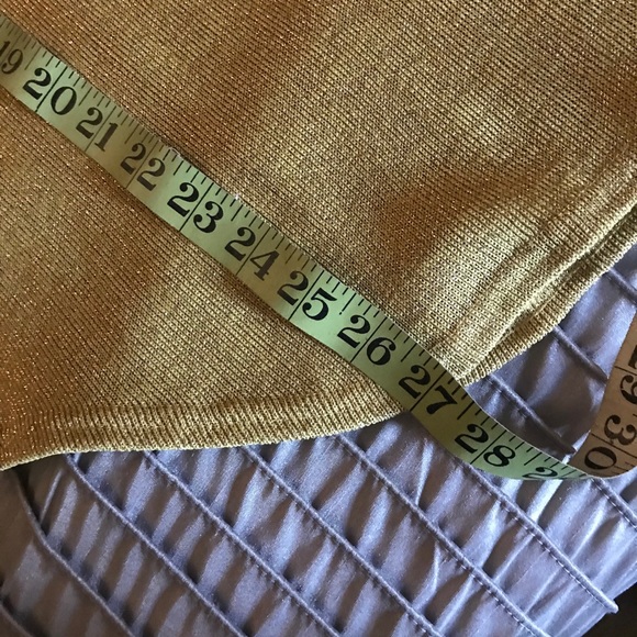 Gold Cache Sleeveless Top - Picture 8 of 11